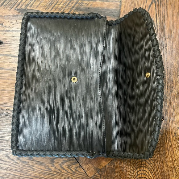LOUIS VUITTON-LEATHER AND VODKA CUSTOM  CLUTCH - Picture 5 of 12